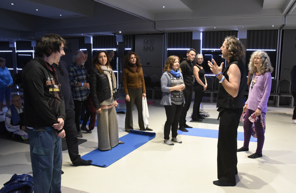 Esercizi di OSHO Divine Healing